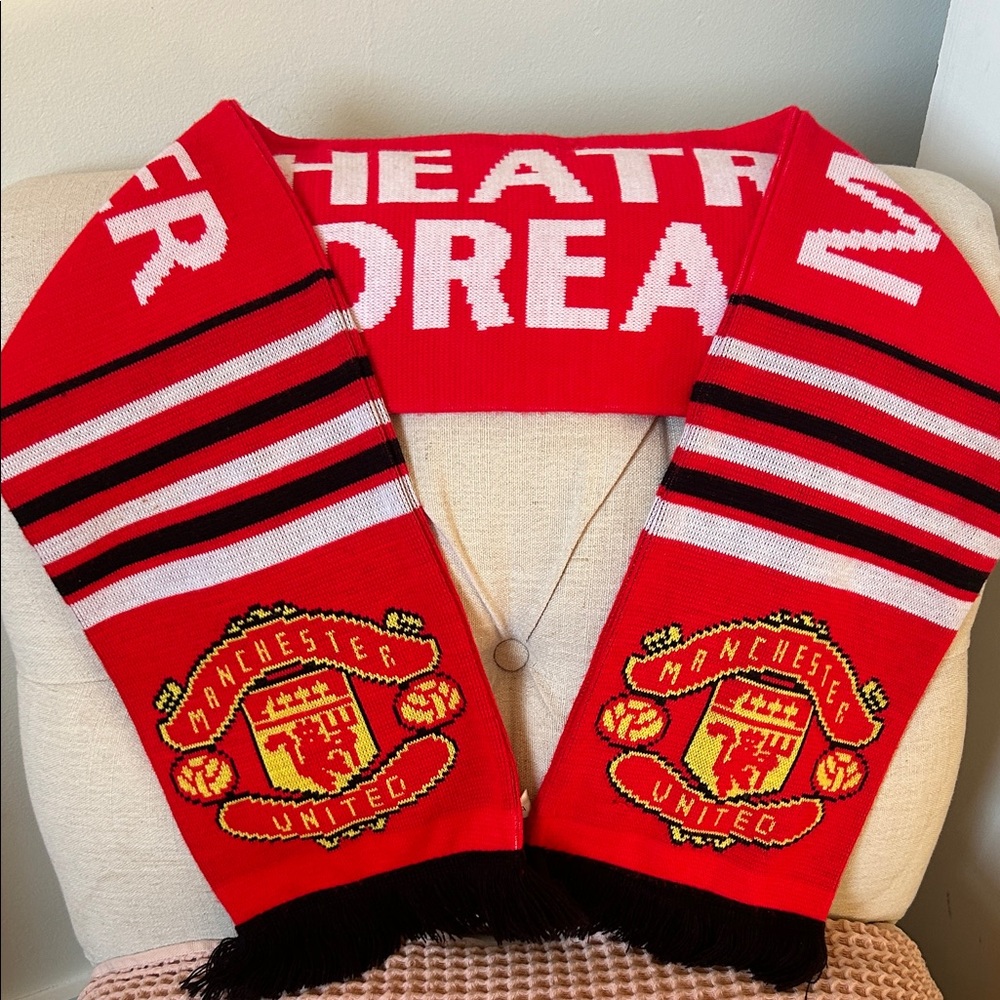 Manchester United Red Scarf